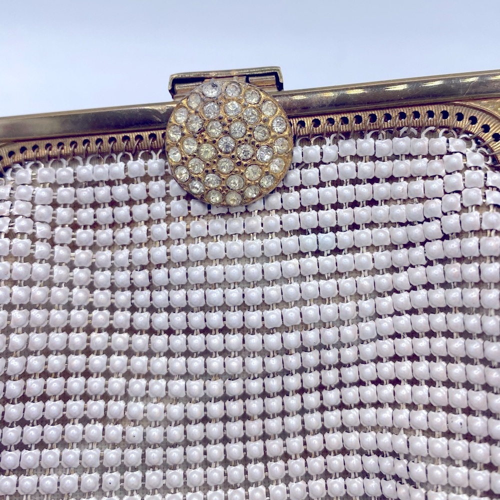 Vintage Whiting & Davis Ivory Enamel Mesh Small Coin Purse With Handle On Back - Picture 11 of 13